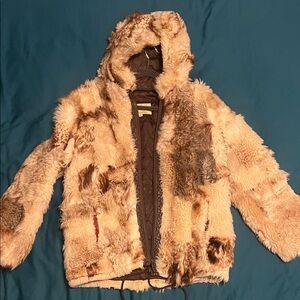 Real Coyote Fur Hooded Jacket. 70s vintage . WARM!